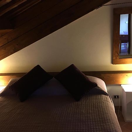 Guest House Dimora Fiorita Serracapriola Ruang foto