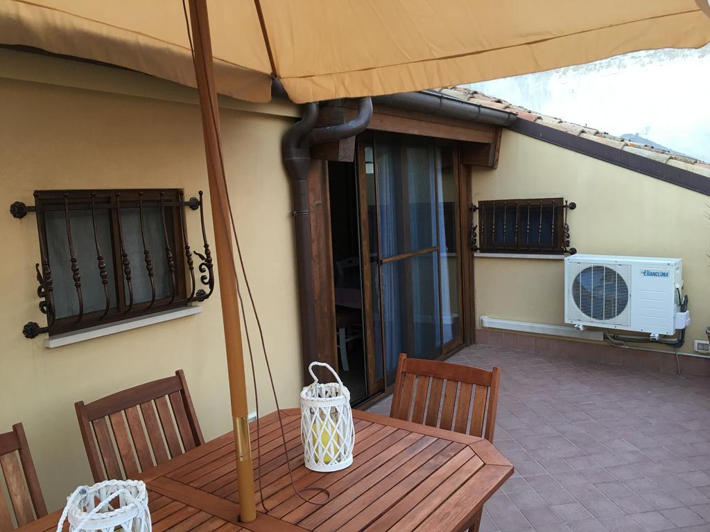 Guest House Dimora Fiorita Serracapriola Bagian luar foto