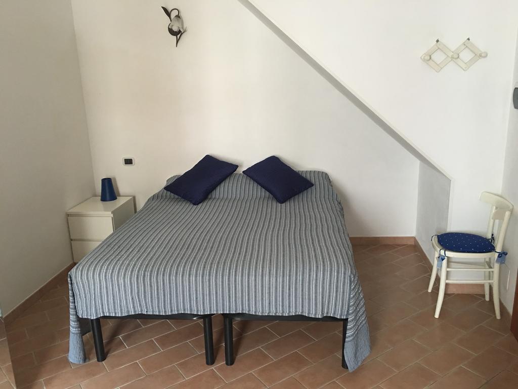 Guest House Dimora Fiorita Serracapriola Bagian luar foto